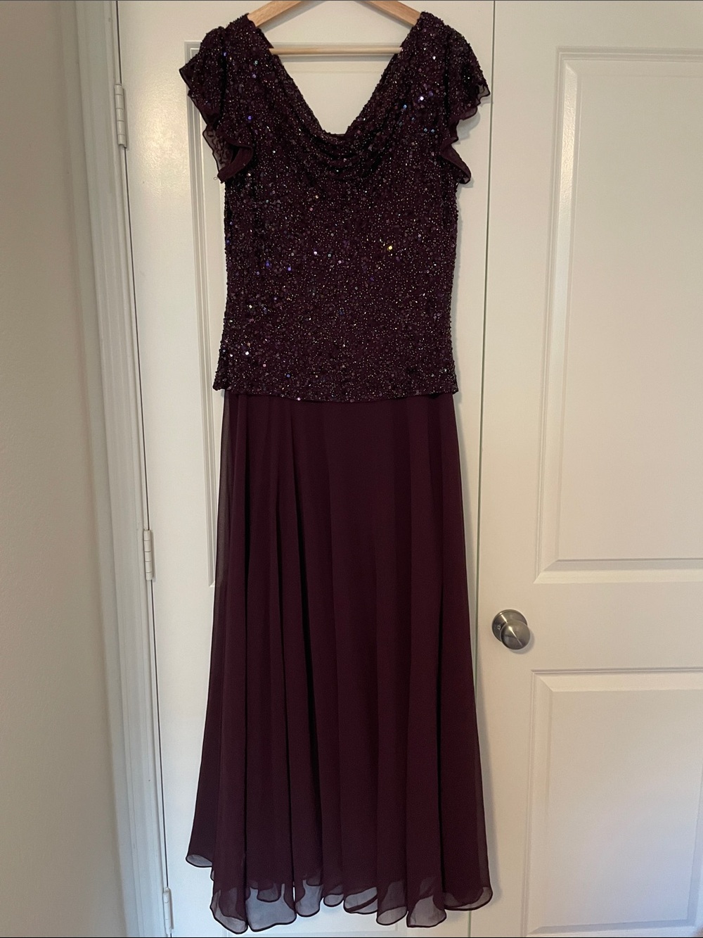 Jkara Elegant Beaded Evening Dress in Deep Plum 14 Formal